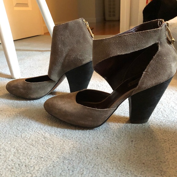 Amazing heels! - Picture 2 of 5